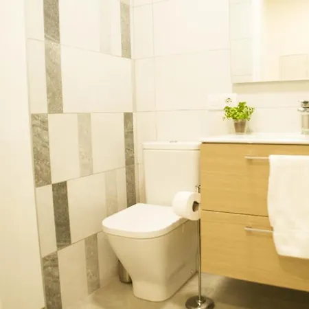 Beautiful Apartment, Recently Renovated. Appartamento *